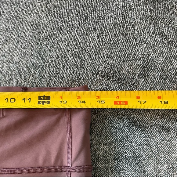 Lululemon Speed Limit Crop 23"
Cherry Cola Size 10 - Picture 10 of 12